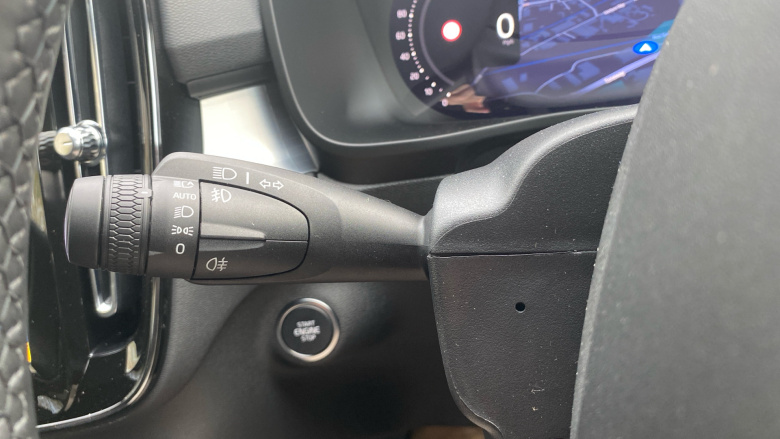 Volvo XC40 2.0 B3P Plus Dark 5dr Auto Petrol Estate